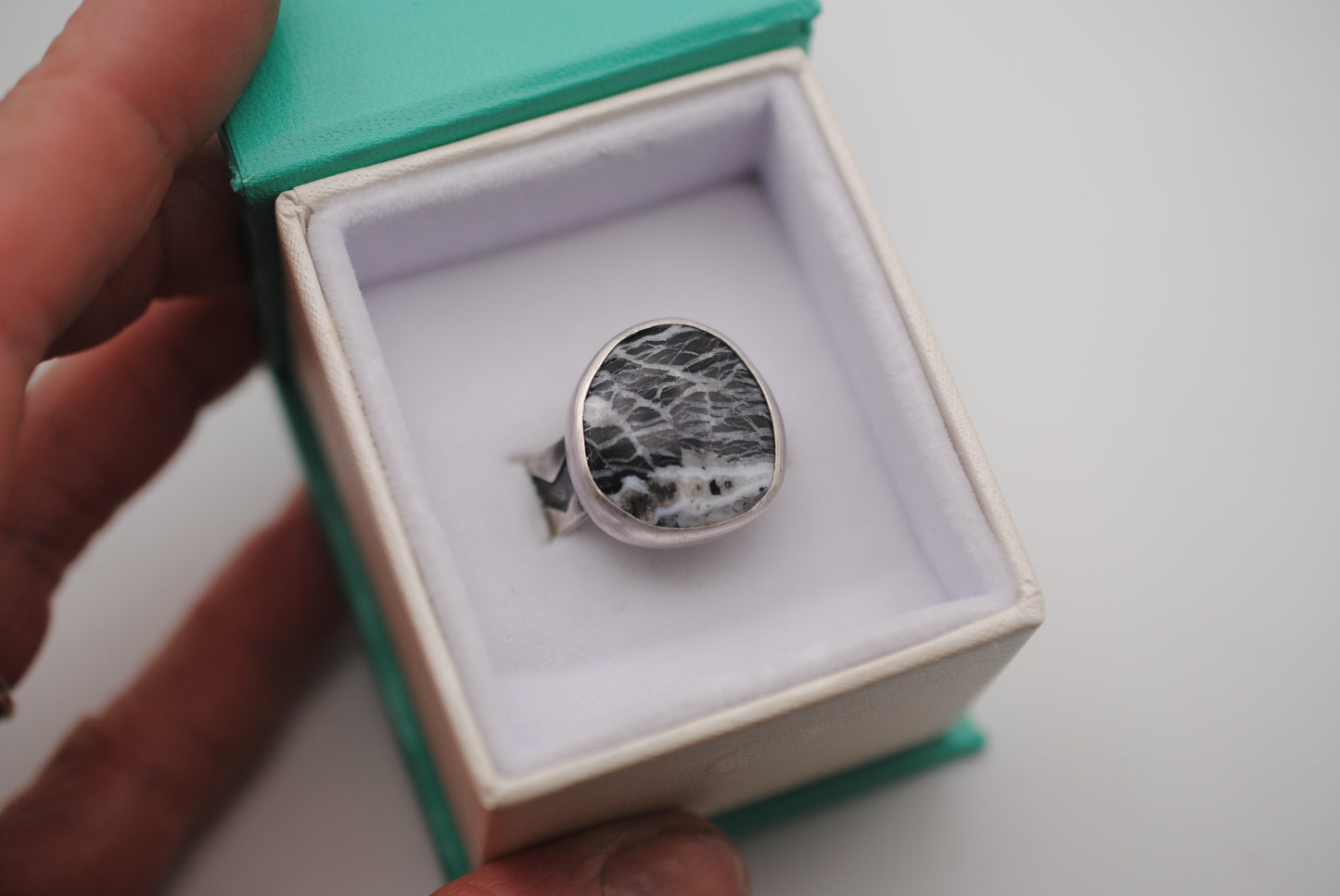 White Buffalo Zig Zag Ring Size 8