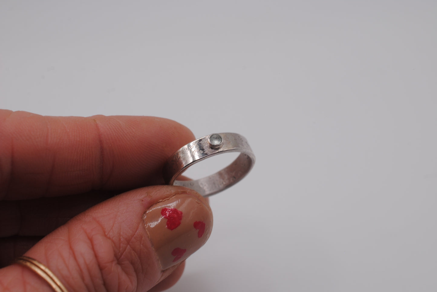 Flat band with Montana Sapphire; Size 6.75