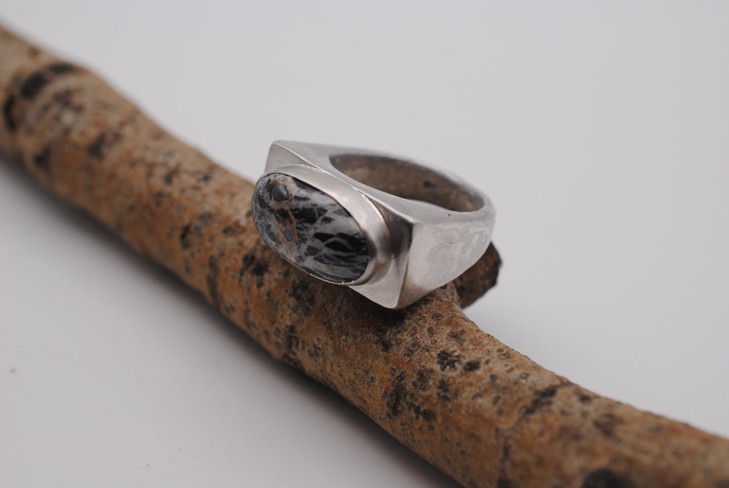Sand Casted White Buffalo Ring - Size 8