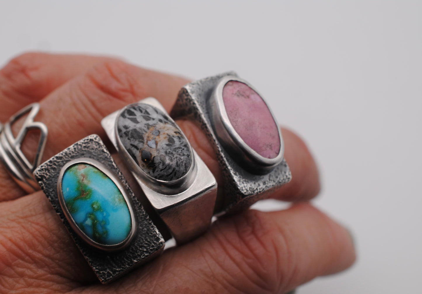 Sand Casted White Buffalo Ring - Size 8
