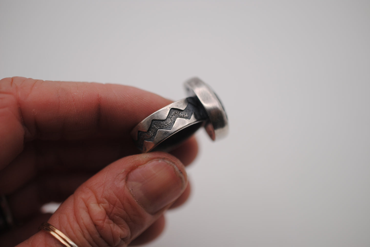 White Buffalo Zig Zag Ring Size 8