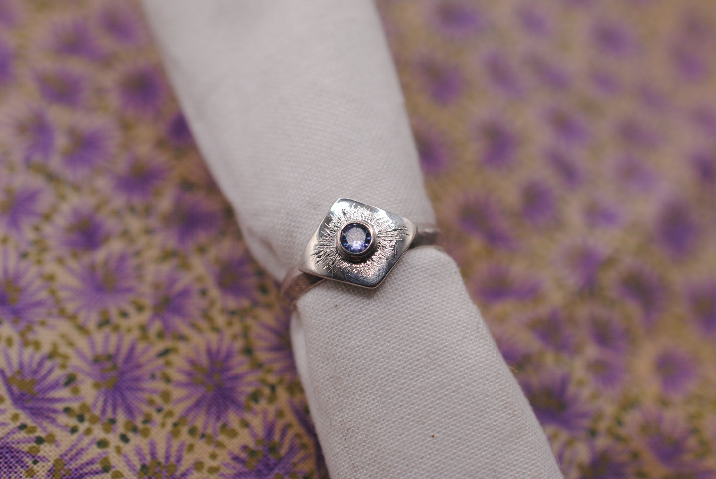Etched Geometric Ring; Size 5.75